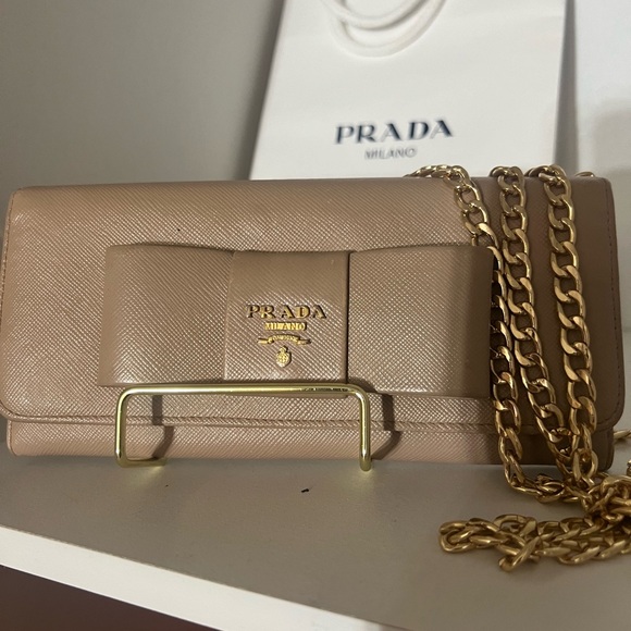 Prada Wallet - Picture 2 of 9